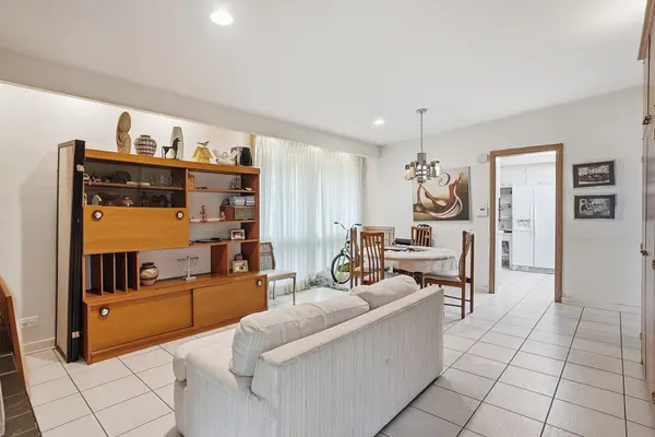 600 Florence AVE, Evanston, IL 60202