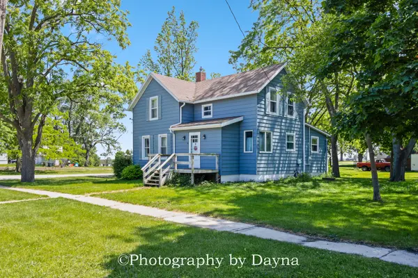 410 E Main ST, Ashkum, IL 60911