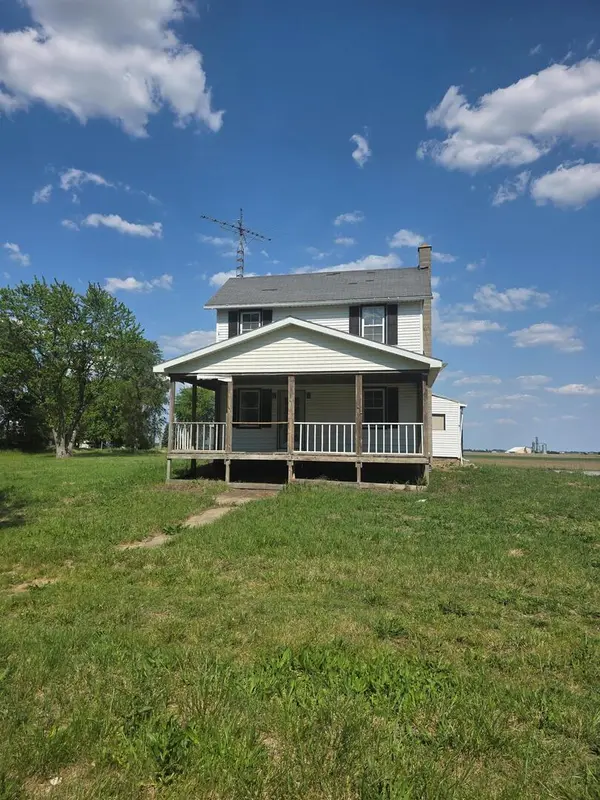 903 Sterling RD, Dixon, IL 61021