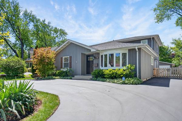 310 N Schiller ST, Palatine, IL 60067