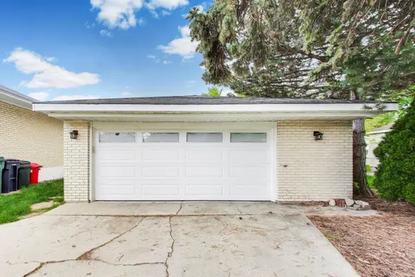 345 E View ST, Lombard, IL 60148