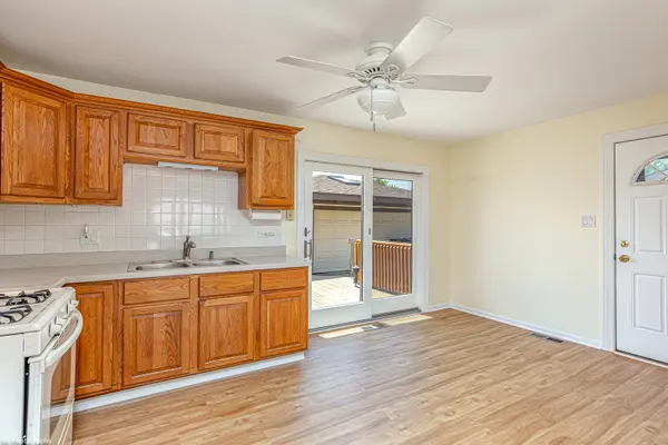 7049 W 91 ST, Bridgeview, IL 60455