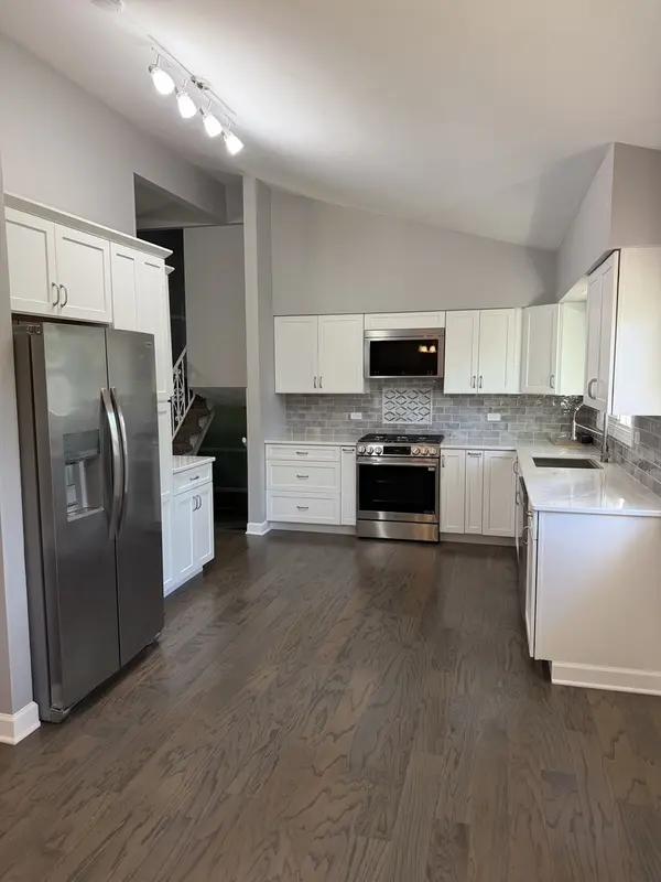 910 Fairlawn AVE, Libertyville, IL 60048