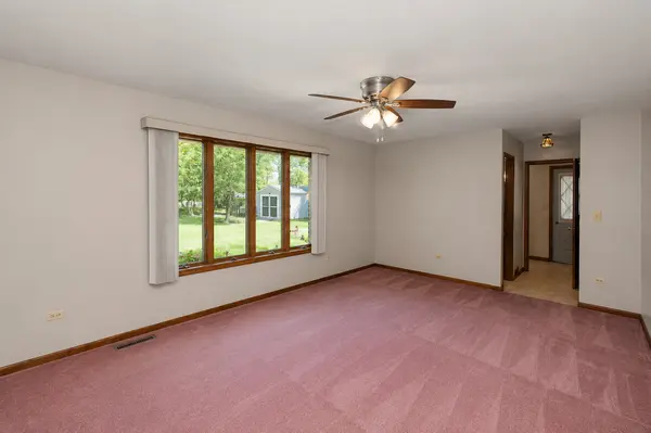 5217 Briarwood RD, Woodstock, IL 60098