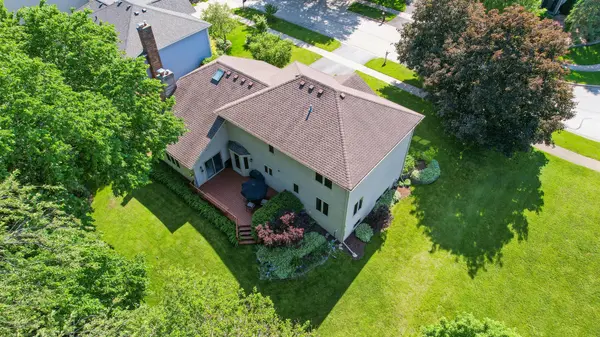 5S435 Arlington AVE, Naperville, IL 60540