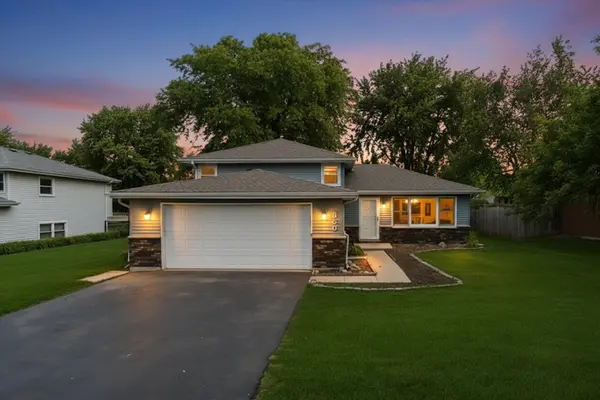 850 Gerald AVE, South Elgin, IL 60177
