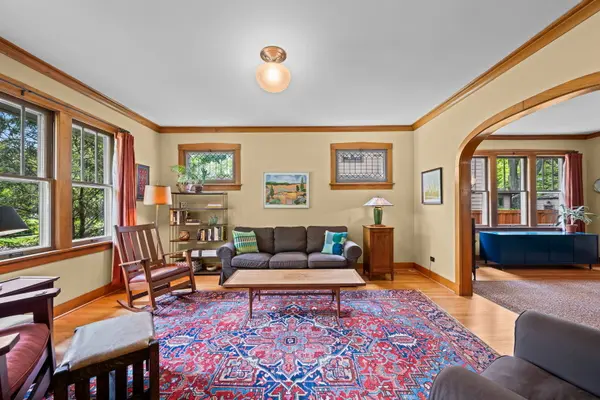 226 S Walnut AVE, Arlington Heights, IL 60005