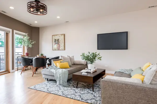 1621 W North AVE #2E, Chicago, IL 60622