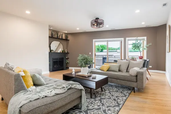 1621 W North AVE #2E, Chicago, IL 60622
