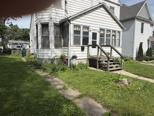 411 N Monroe ST, Clinton, IL 61727