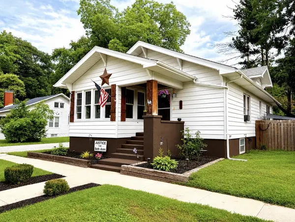 520 E 6th ST, Centralia, IL 62801
