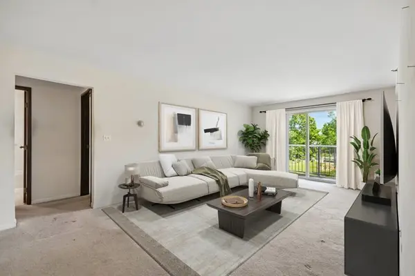 1 Villa Verde DR #211, Buffalo Grove, IL 60089