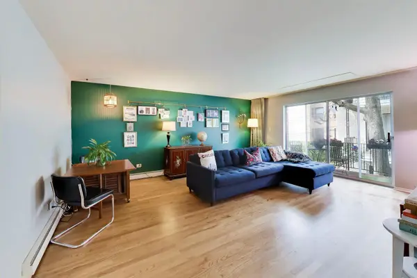 1125 W Lunt AVE #203, Chicago, IL 60626