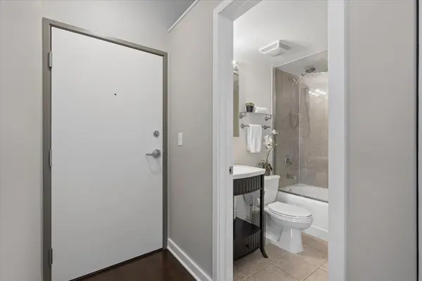 3150 N Sheffield AVE #606, Chicago, IL 60657
