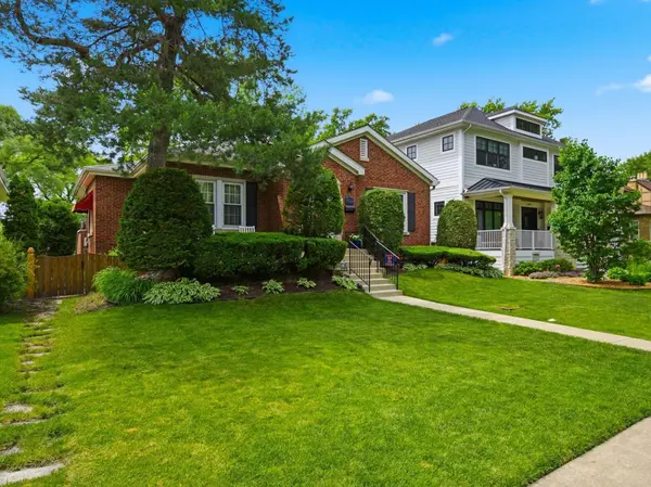 708 S Vine AVE, Park Ridge, IL 60068