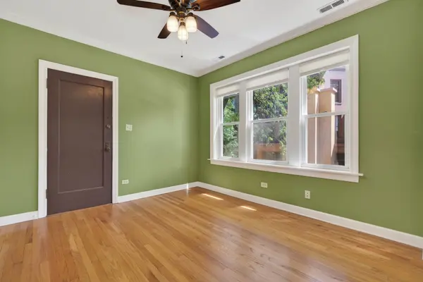 4308 W Waveland AVE #2, Chicago, IL 60641