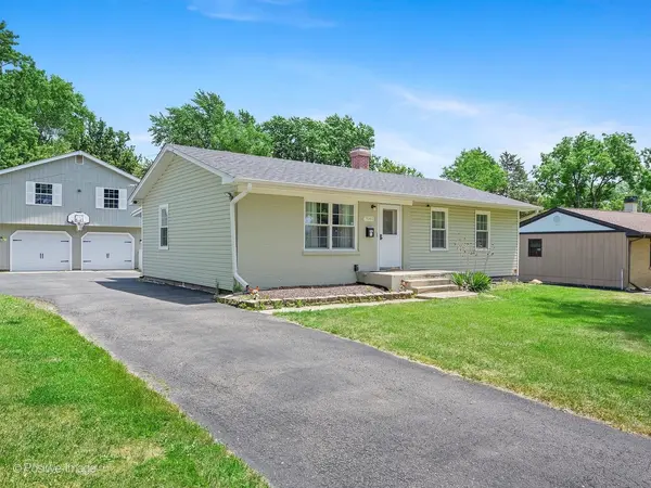 7665 Sprucewood AVE, Woodridge, IL 60517