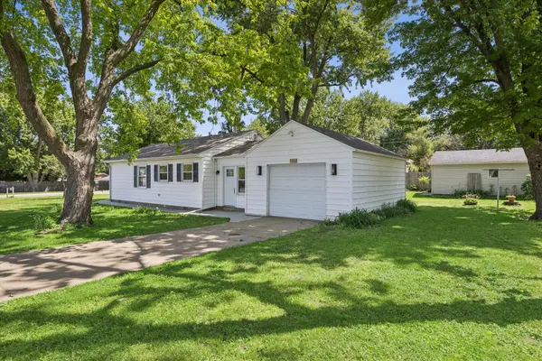 1347 15th AVE S, Clinton, IA 52732