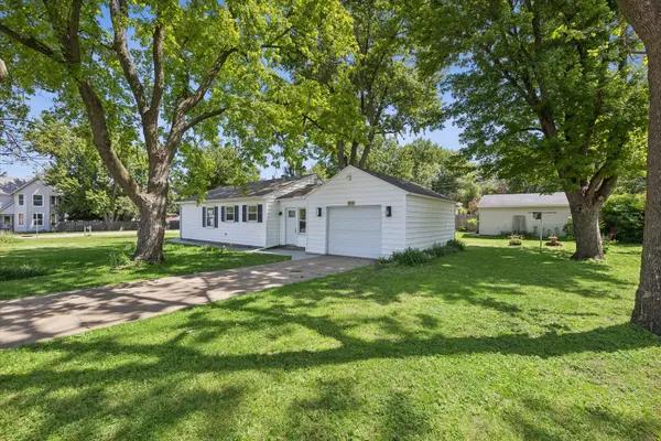 1347 15th AVE S, Clinton, IA 52732