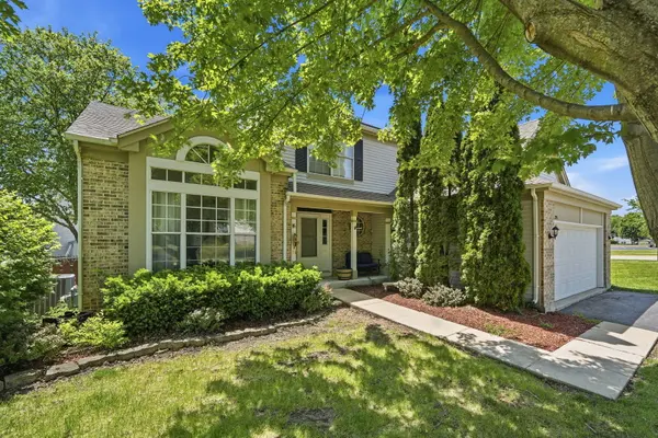 791 Brookline ST, South Elgin, IL 60177