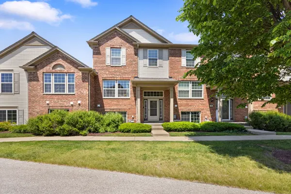 302 Devoe DR, Oswego, IL 60543