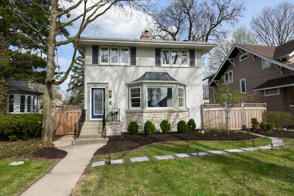 818 N Euclid AVE, Oak Park, IL 60302