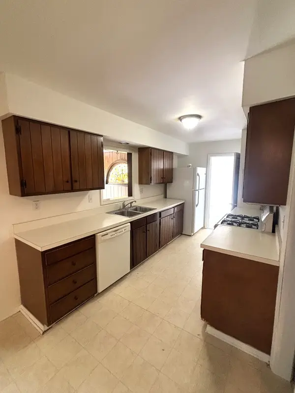 22 Guilford RD, Montgomery, IL 60538