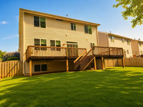 251 S Cornerstone DR, Volo, IL 60020