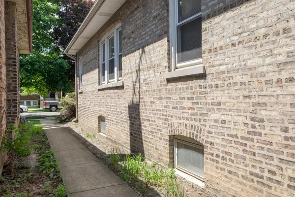 2513 S 61st CT, Cicero, IL 60804