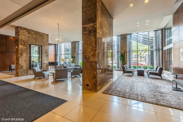 655 W IRVING PARK RD #4812, Chicago, IL 60613