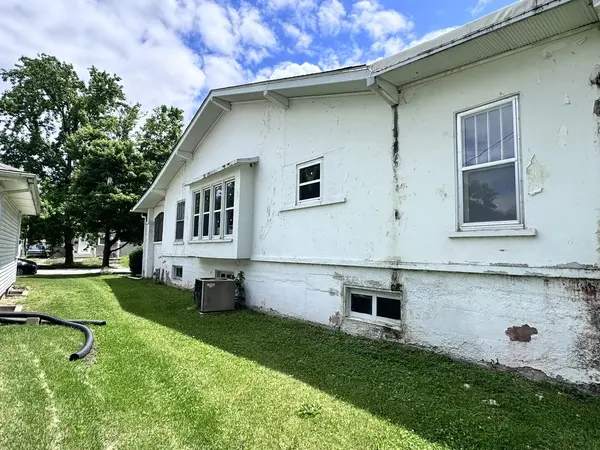 404 S Perrine, Centralia, IL 62801