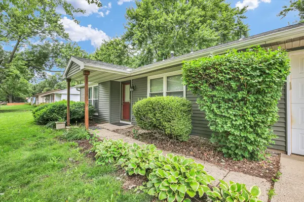 3310 York DR, Champaign, IL 61821