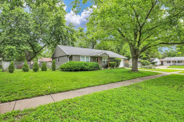 3310 York DR, Champaign, IL 61821