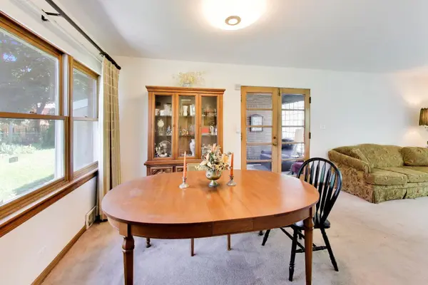 3360 W Arthur AVE, Lincolnwood, IL 60712