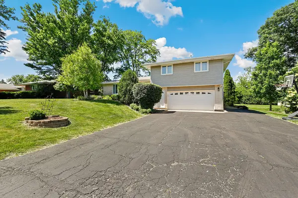 1240 117th ST, Lemont, IL 60439