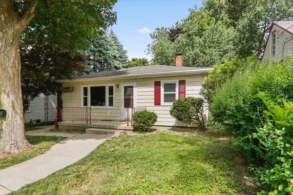 1309 Eastholme AVE, Bloomington, IL 61701