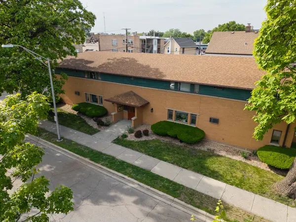 7525 Adams ST #2W, Forest Park, IL 60130