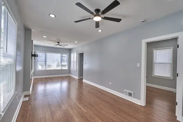 1452 W 71st ST, Chicago, IL 60636