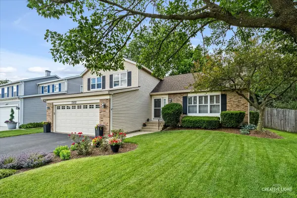 5S652 Hummingbird LN, Naperville, IL 60540