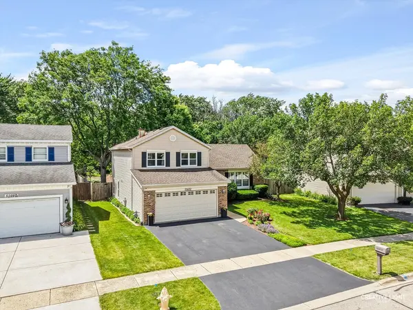 5S652 Hummingbird LN, Naperville, IL 60540