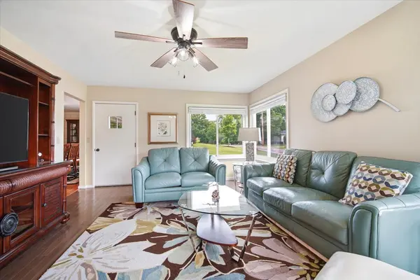 203 Highview DR, Eureka, IL 61530