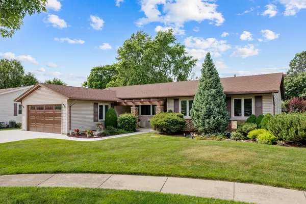 230 Yarmouth RD, Elk Grove Village, IL 60007