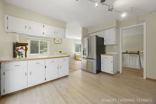 N385 Silverleaf BLVD, Wheaton, IL 60187
