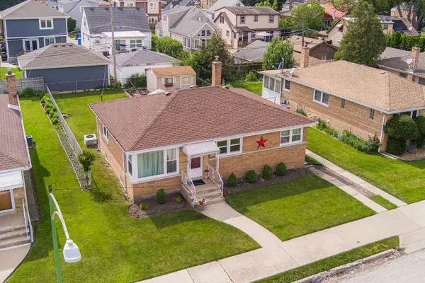 5012 N Busse AVE, Chicago, IL 60656