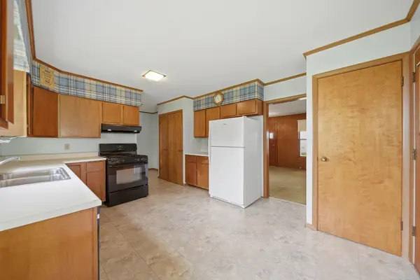 411 S McKendrie ST, Mount Morris, IL 61054