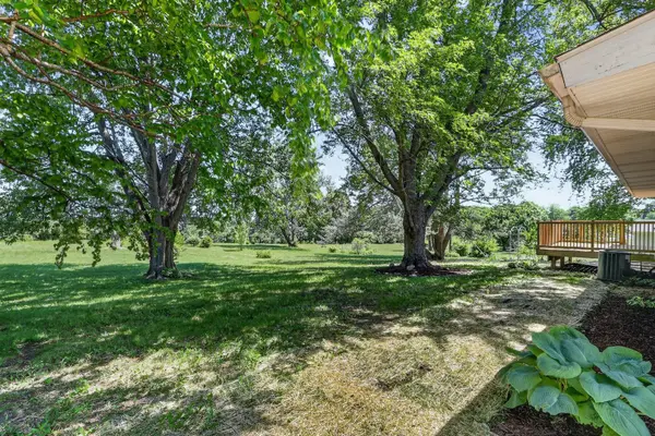8406 Nolan ST, Harvard, IL 60033