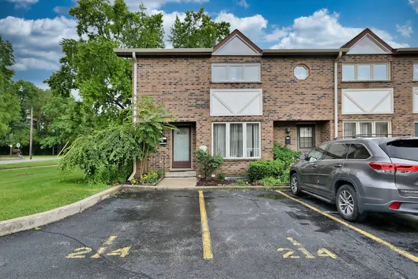 214 N West AVE #1, Elmhurst, IL 60126