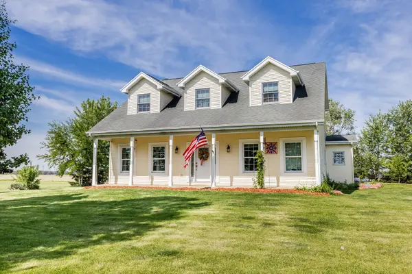 9208 N 14500e RD, Grant Park, IL 60940