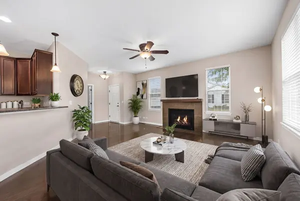 1753 Hannah LN #1753, Pingree Grove, IL 60140