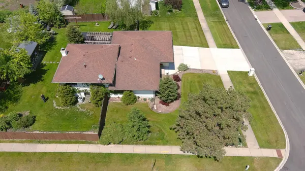 3902 N GALESBURG AVE, Arlington Heights, IL 60004